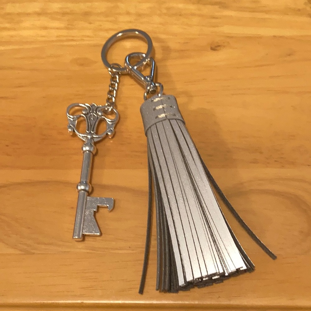 Reflective tassel with key charm keychain